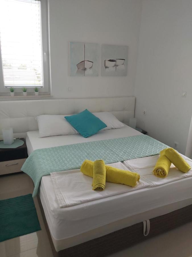 Apartment Adrijana Novalja Exterior foto